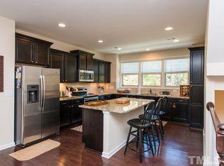 406 Sawcut Ln in Apex, NC - Foto de edificio
