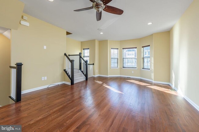 122 Winterberry Way in Woodbury, NJ - Building Photo - Building Photo