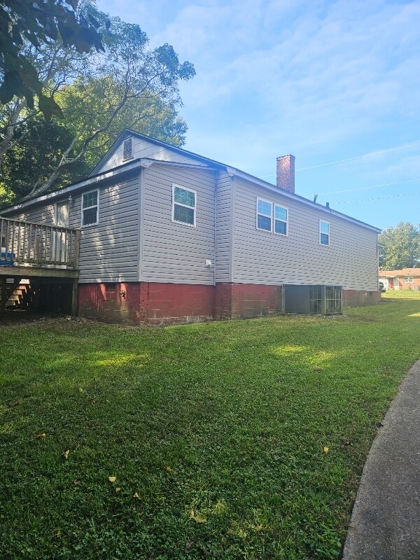 401 Kent St in Cherryville, NC - Building Photo - Building Photo