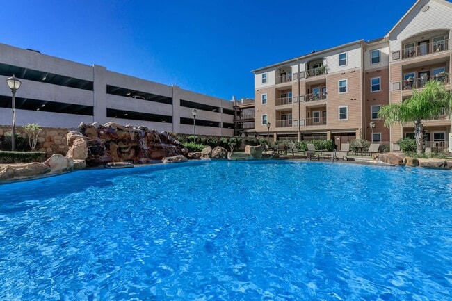 Bay Vista/Bay Vista Pointe in Corpus Christi, TX - Building Photo - Building Photo