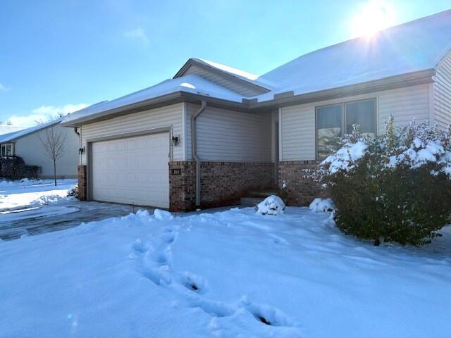 364 Cottonwood Ln in Saline, MI - Building Photo