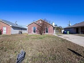 5873 Laurel Oak Dr in Columbus, GA - Building Photo - Building Photo