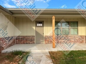 2801 Overholser Dr in Nicoma Park, OK - Building Photo - Building Photo