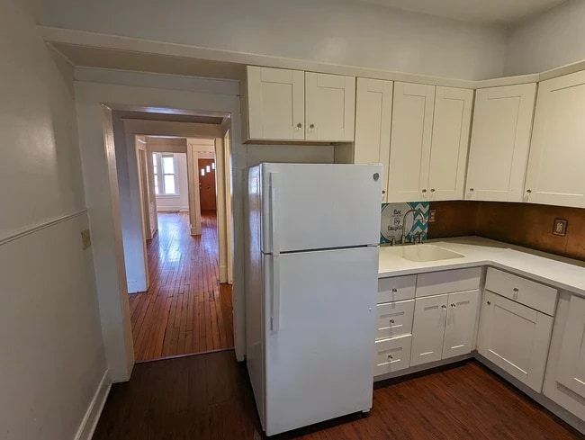 46 Irving St, Unit A in Albany, NY - Building Photo - Building Photo