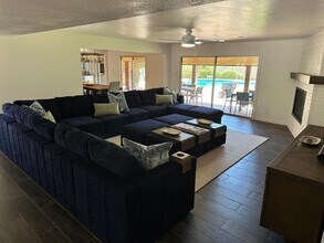 8111 N 65th St in Paradise Valley, AZ - Building Photo - Building Photo