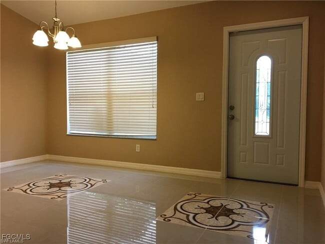 2923 NW 10th St in Cape Coral, FL - Building Photo - Building Photo