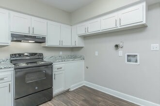 Novus on Riverside Apartments in Macon, GA - Foto de edificio - Building Photo
