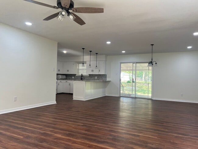 304 S Claremont Ave in Sherwood, AR - Building Photo - Building Photo