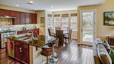 25604 Birchleaf Ct in Stevenson Ranch, CA - Foto de edificio - Building Photo