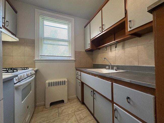 6536 Crescentville Rd in Philadelphia, PA - Building Photo - Building Photo