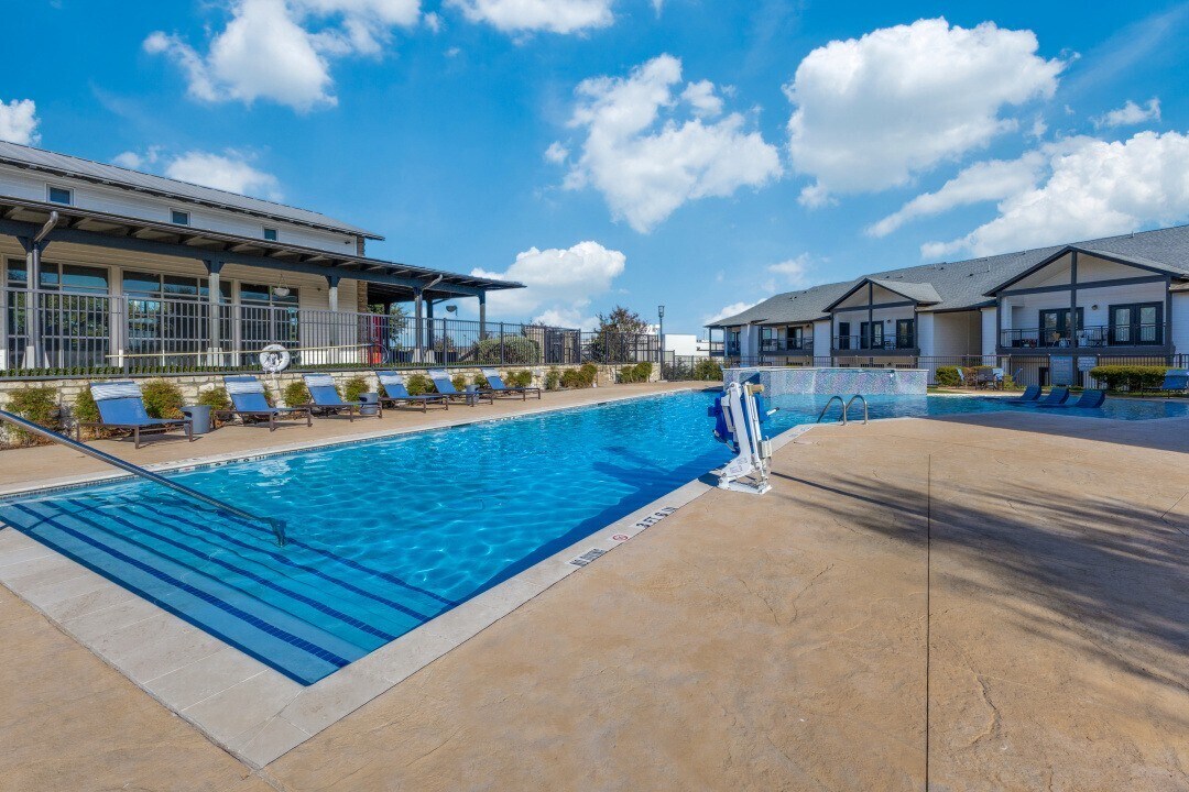 Madison at Westinghouse in Georgetown, TX - Foto de edificio