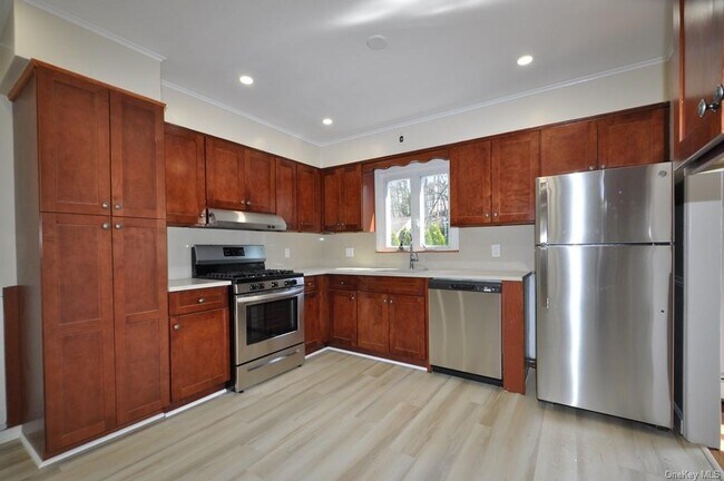 155 Wallace St in Tuckahoe, NY - Building Photo - Building Photo