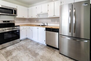 4007 N Cypress Dr in Pompano Beach, FL - Building Photo