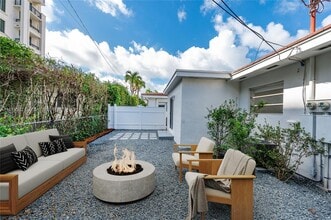 3091 S Le Jeune Rd in Coral Gables, FL - Building Photo - Building Photo
