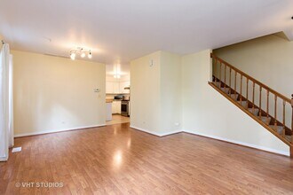 1221 Orleans Dr in Mundelein, IL - Building Photo - Building Photo