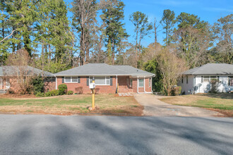 3036 Santa Monica Dr in Decatur, GA - Building Photo - Building Photo