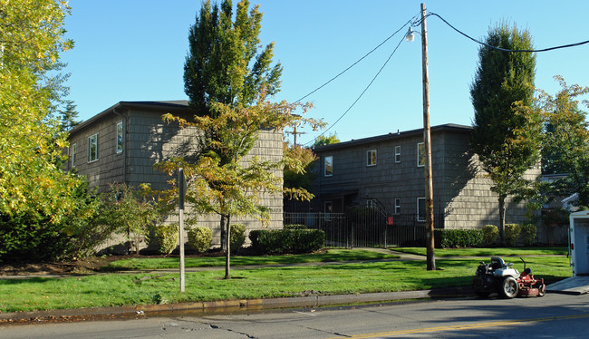 Nozama in Eugene, OR - Building Photo - Building Photo