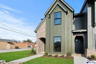 501 W Cheves St in Florence, SC - Foto de edificio - Building Photo