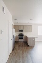 Sunlight Estates in Vancouver, WA - Building Photo