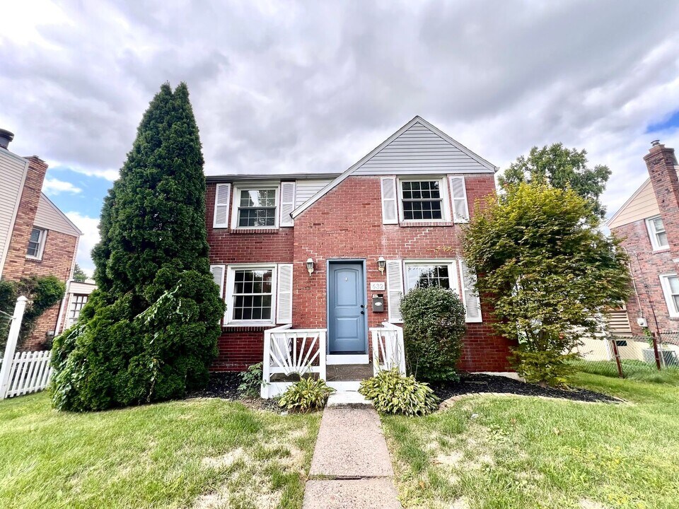 632 Ohio River Blvd in Sewickley, PA - Building Photo