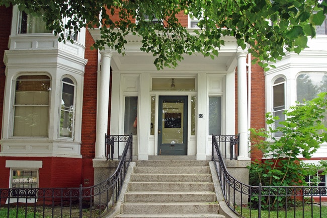 22 Carleton St in Portland, ME - Foto de edificio - Building Photo