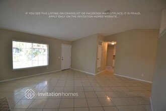 1238 W Hawthorne St in Bloomington, CA - Building Photo - Building Photo