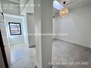 601 Mountain Rd NW in Albuquerque, NM - Building Photo - Building Photo