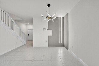 13234 SW 285th St in Homestead, FL - Foto de edificio - Building Photo