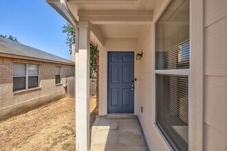 14904 Antique Finish Dr in Pflugerville, TX - Building Photo - Building Photo