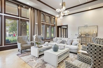 33Hundred in Austin, TX - Foto de edificio - Building Photo