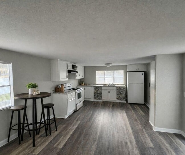 54 Tower Manor Cir W in Auburndale, FL - Building Photo - Building Photo