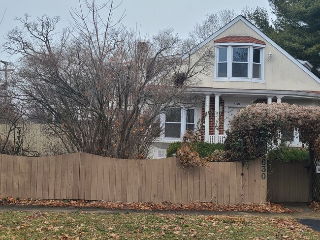 630 Whitney Ave in Winthrop Harbor, IL - Building Photo - Building Photo