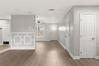 2308 Devonshire Dr in Austin, TX - Building Photo - Building Photo