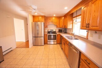 29 Rainbow Ave in Chelmsford, MA - Building Photo - Building Photo