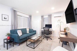 1826 Jefferson St-Unit -S in Hollywood, FL - Building Photo - Building Photo