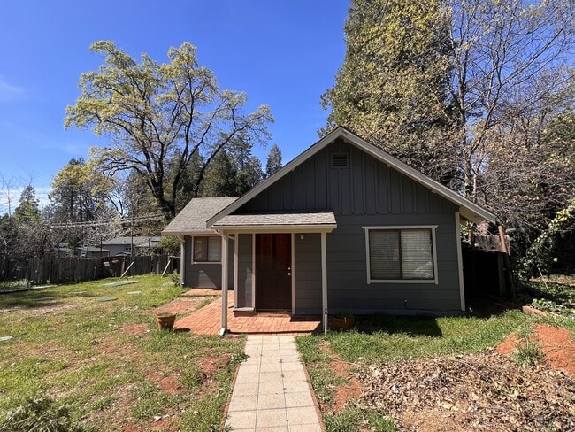 11218 Cedar Ridge Dr in Grass Valley, CA - Building Photo - Building Photo