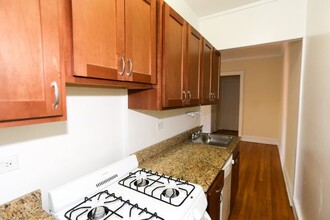 953 W Cornelia Ave, Unit A08C in Chicago, IL - Building Photo - Building Photo
