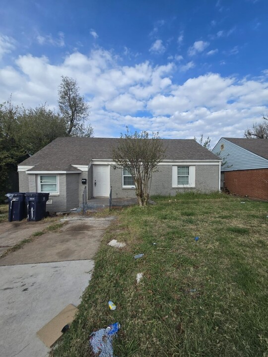 1921 NW 96th St in Oklahoma City, OK - Building Photo