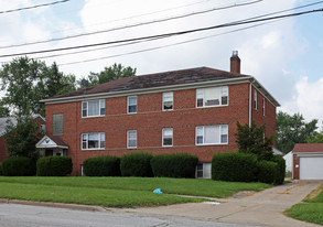 4782 Broadview Rd Apartamentos