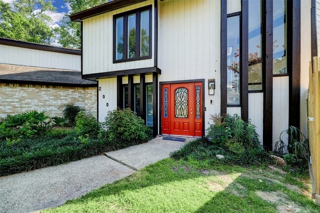 property at 20019 Legend Oak Dr