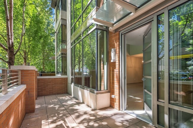 property at 910 Lenora St