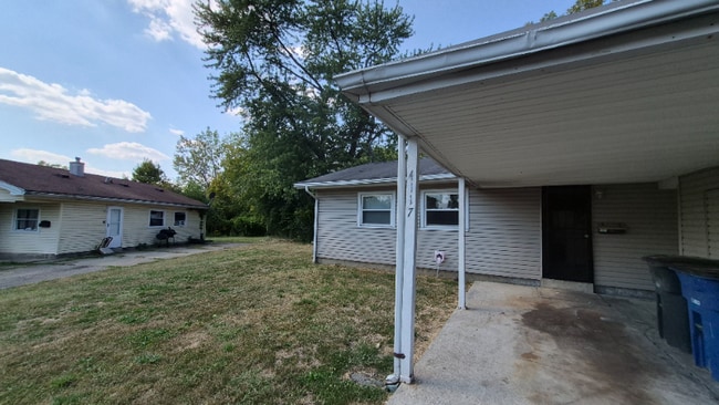 4117 Middlehurst Ln in Dayton, OH - Building Photo - Building Photo
