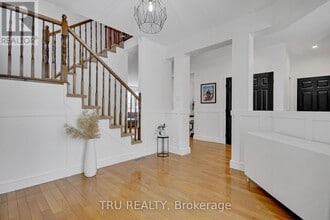 320 Eckerson Ave in Ottawa, ON - Building Photo - Building Photo