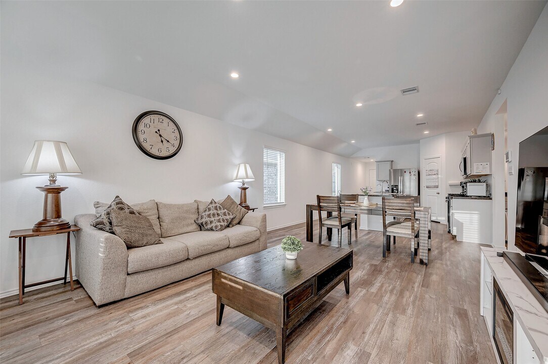 24307 Oriole Summit Dr in Spring, TX - Building Photo