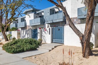 1502-1528 N Via Miraleste in Palm Springs, CA - Building Photo - Building Photo