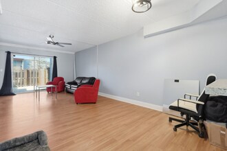 2862 Somerset Park Dr in Tampa, FL - Building Photo - Building Photo