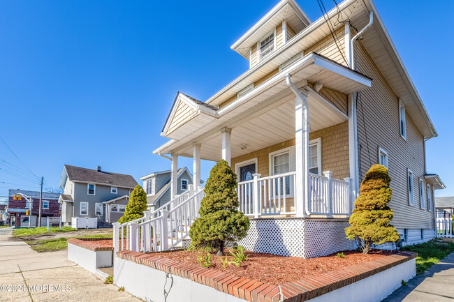 305 Ridge Ave in Asbury Park, NJ - Building Photo - Building Photo