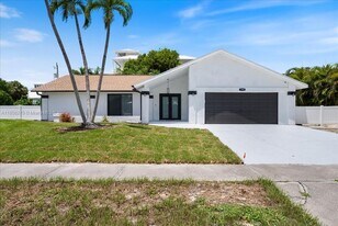 1996 Sheffield Ave in Marco Island, FL - Building Photo