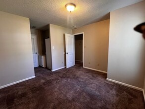 708 Pinewood Dr in Jacksonville, NC - Building Photo - Building Photo