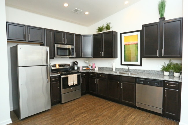 The Reserve at Falcon Pointe Apartments